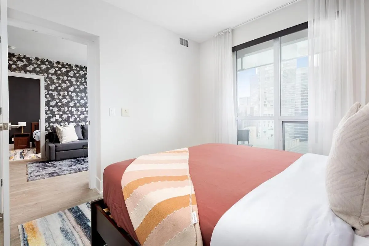 Lux Downtown Suite Cn Tower Views W Parking Toronto Kanada